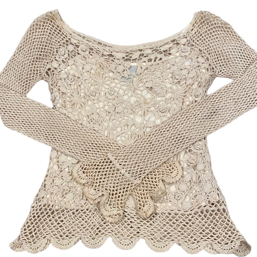 Vintage style crochet blouse ˚｡⋆୨♡୧⋆ ˚｡ ｡⋆୨♡୧⋆ ˚｡⋆ 
(185)